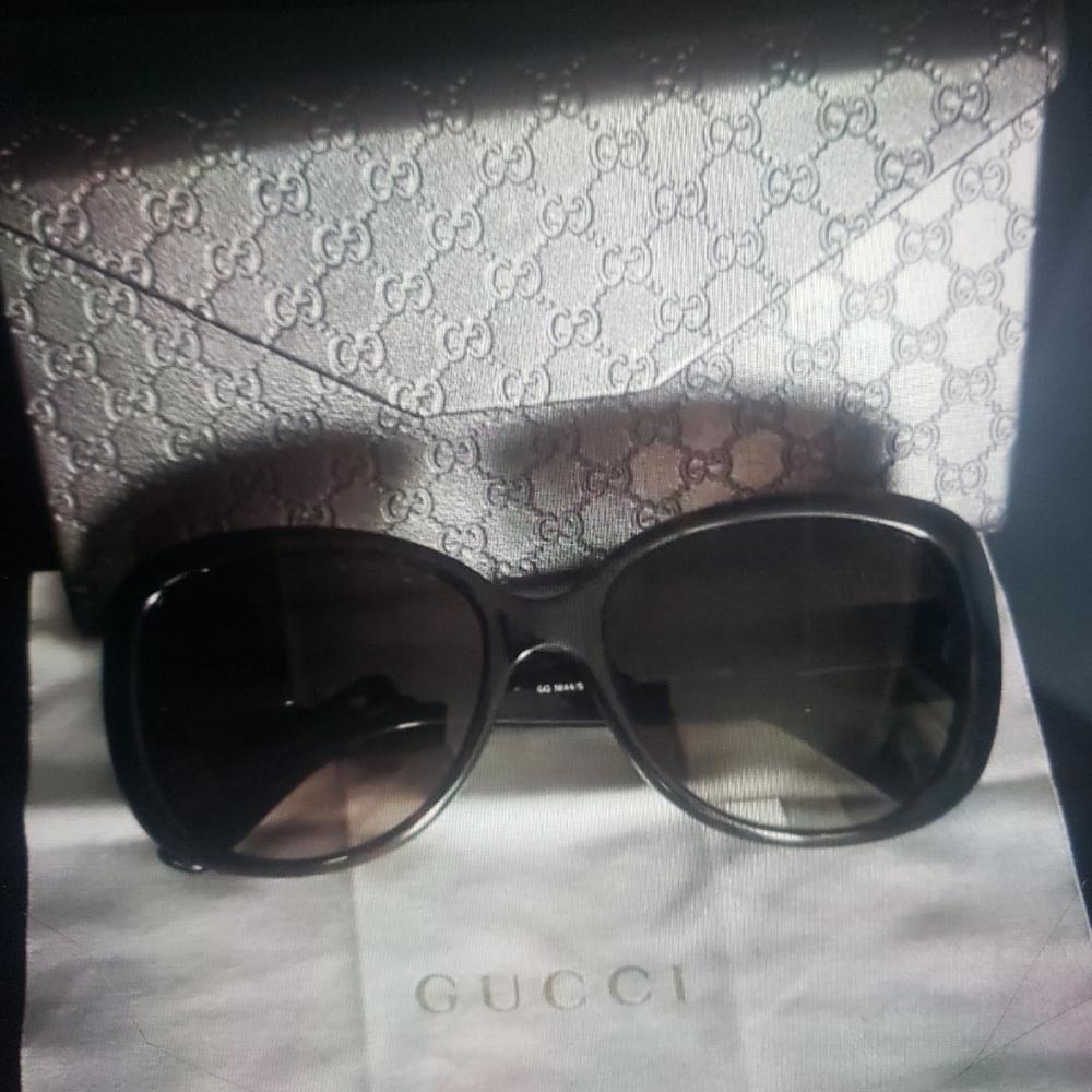 Gucci sunglasses
